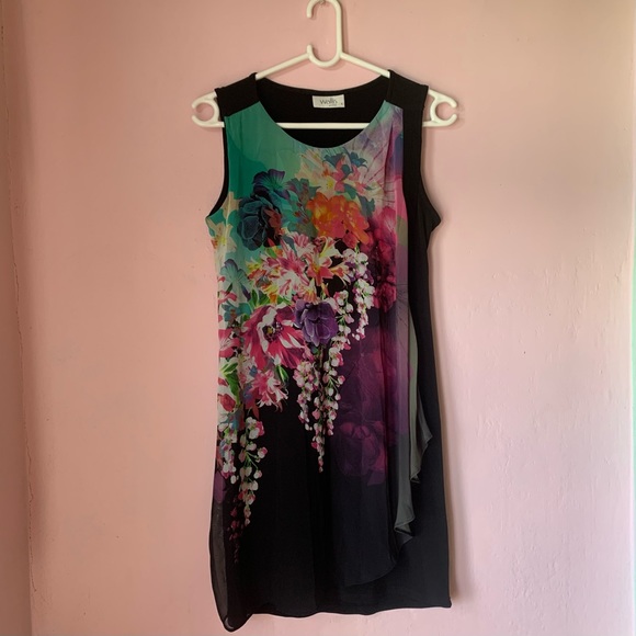 Wallis Dresses & Skirts - Wallis black with floral print